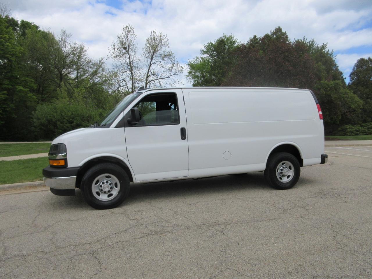 Chevrolet Express Cargo Van RWD 2500 135" 2019