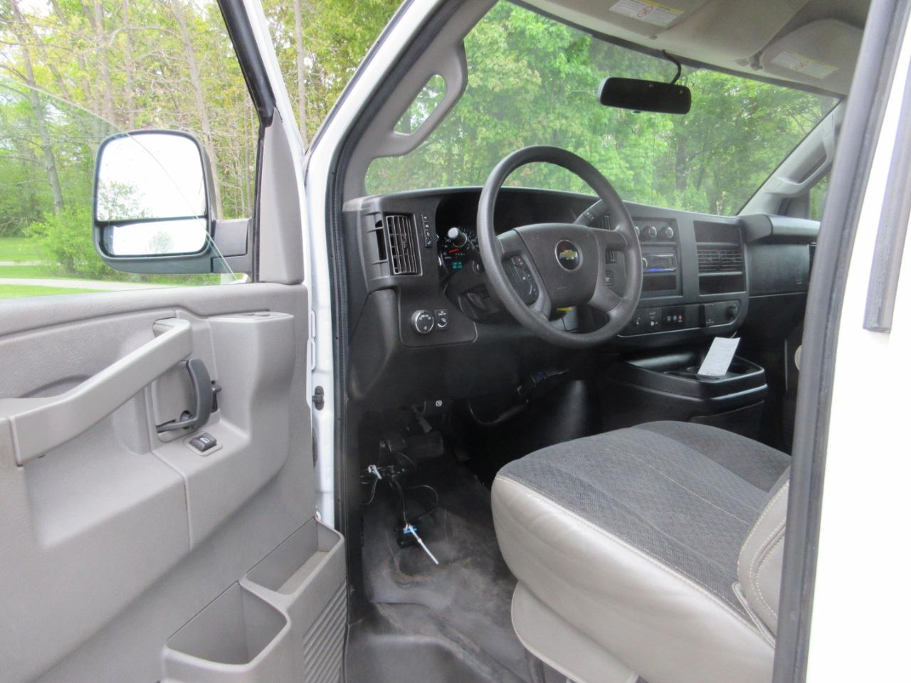 Chevrolet Express Cargo Van RWD 2500 135" 2019
