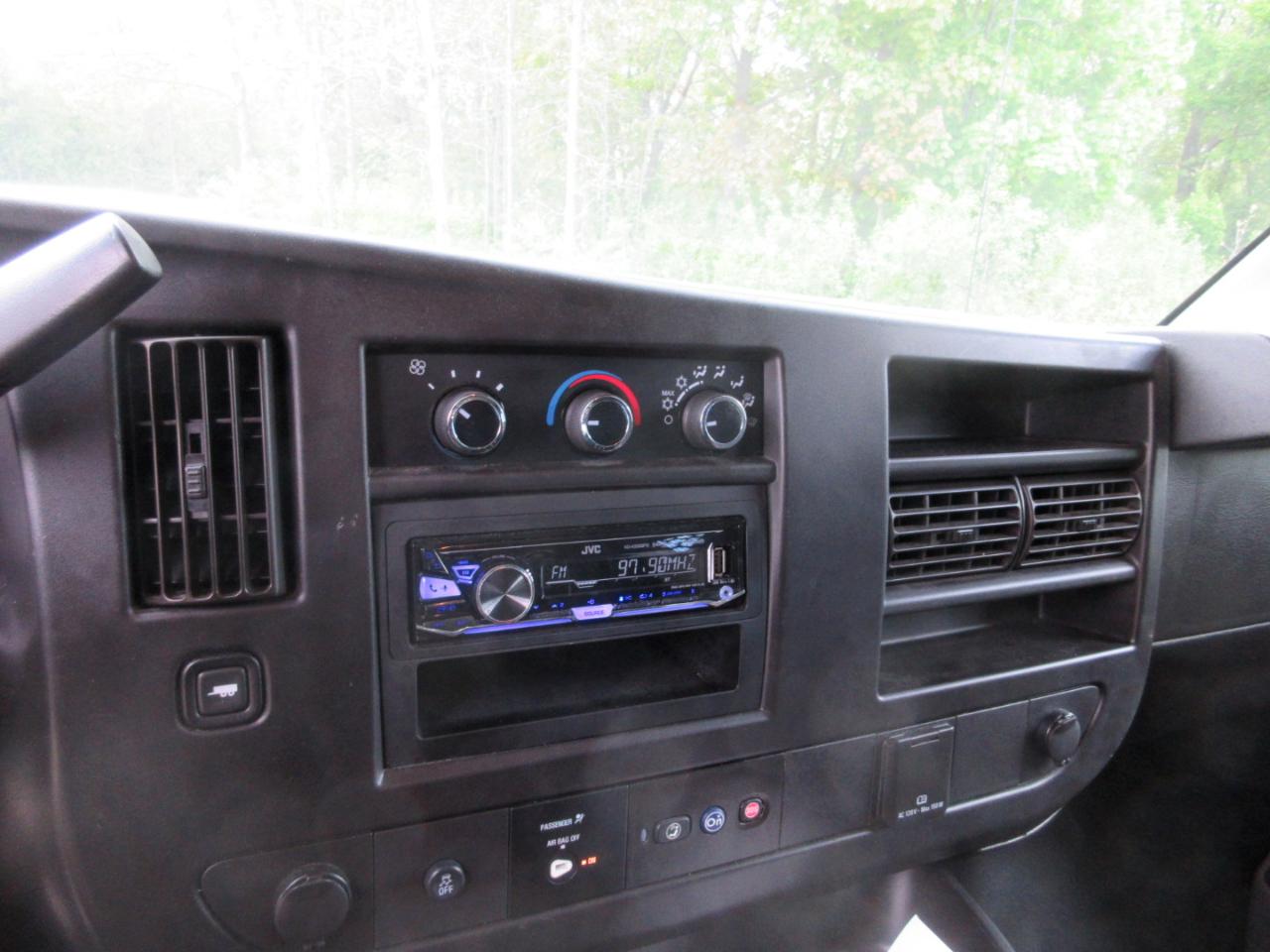 Chevrolet Express Cargo Van RWD 2500 135" 2019