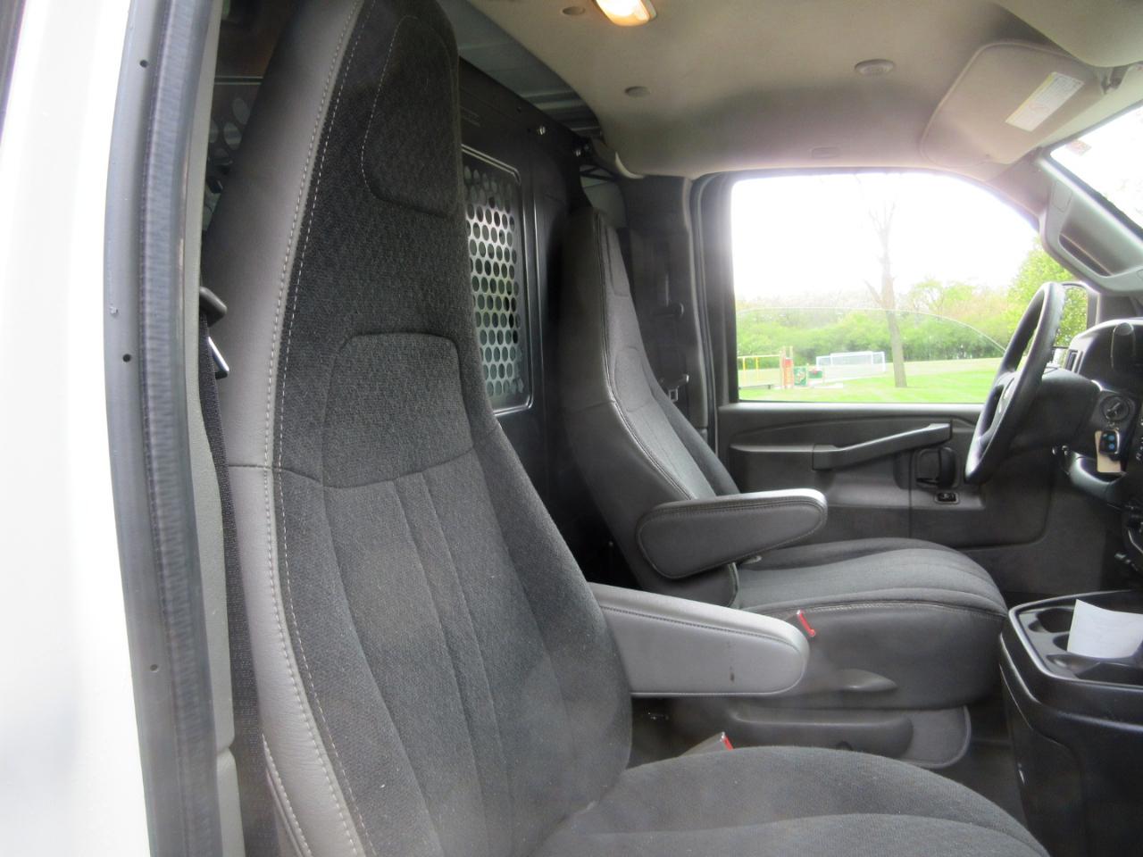 Chevrolet Express Cargo Van RWD 2500 135" 2019