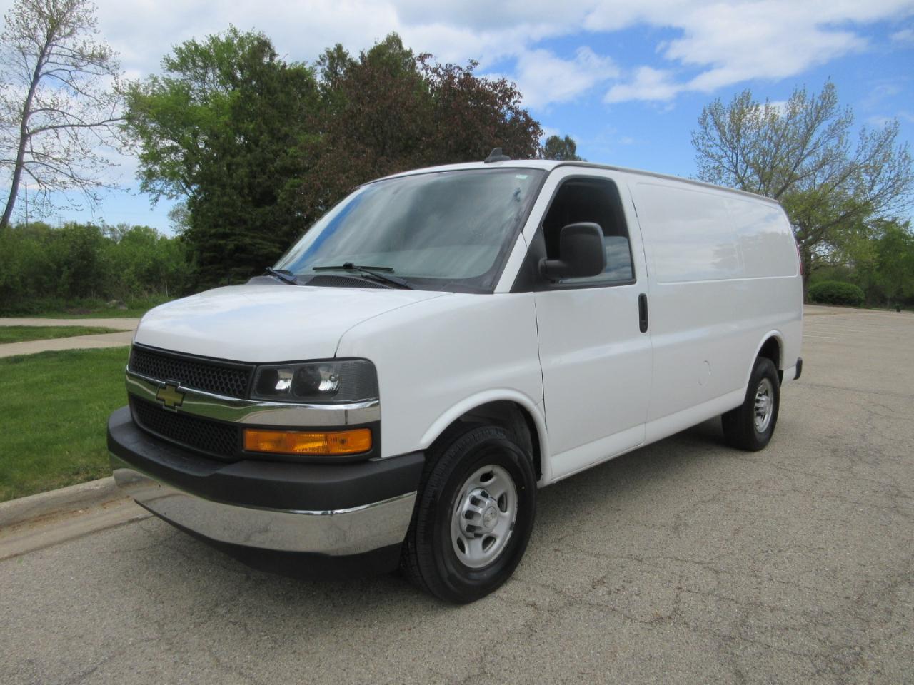 Chevrolet Express Cargo Van RWD 2500 135" 2019