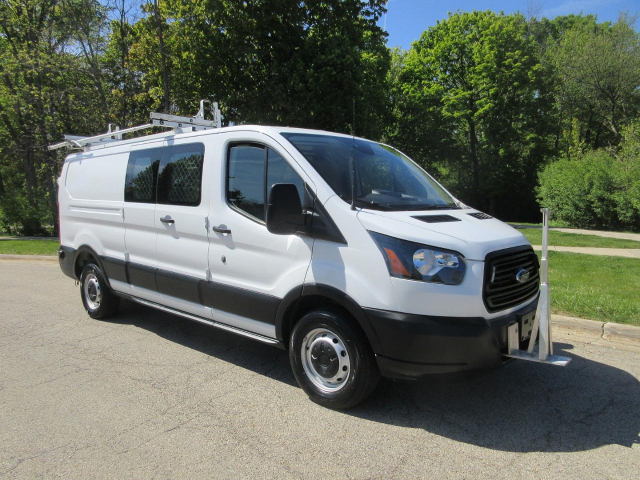 Ford Transit Van T-250 148" Low Rf 9000 GVWR Swing-Out RH Dr 2019