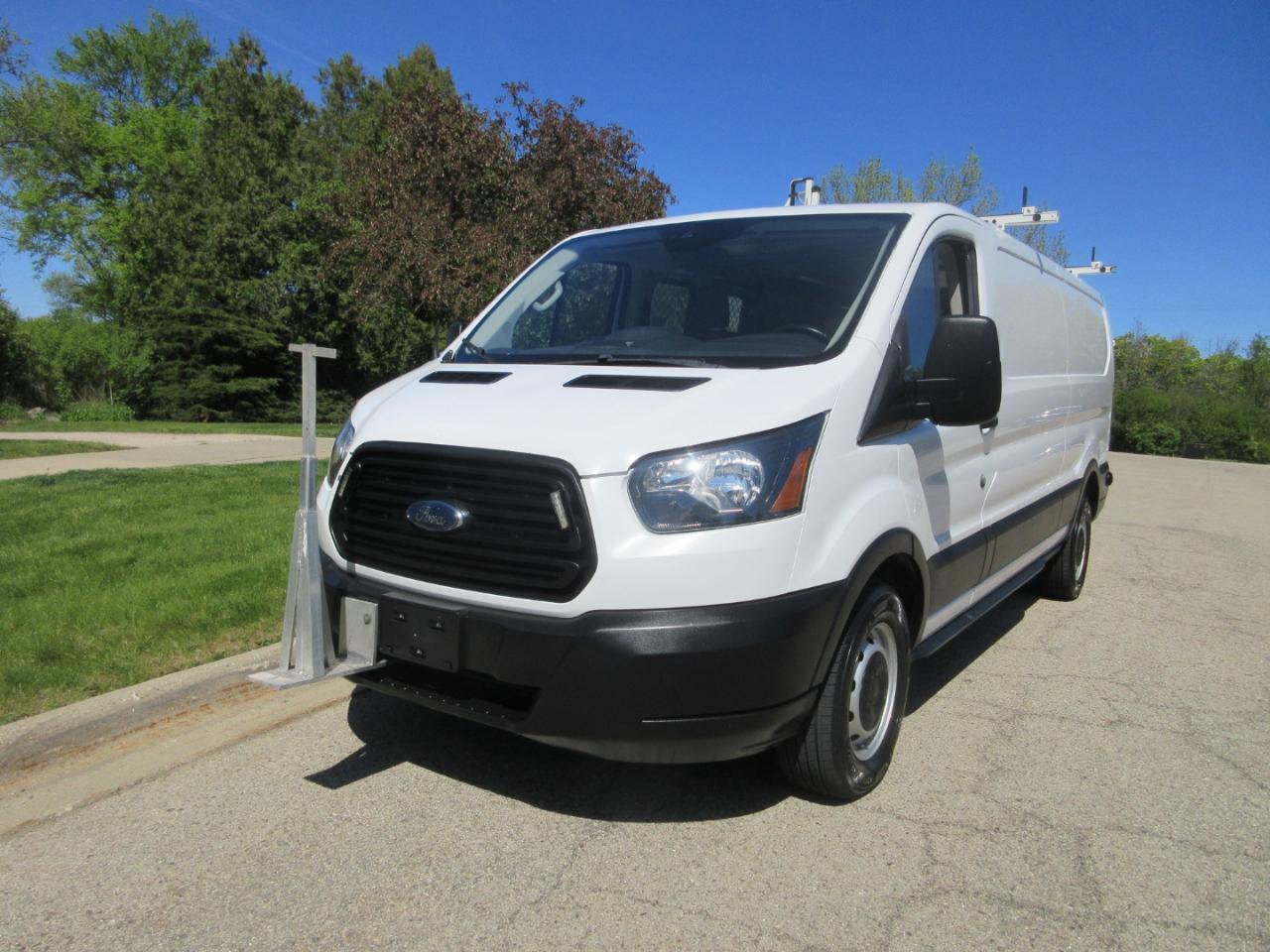 Ford Transit Van T-250 148" Low Rf 9000 GVWR Swing-Out RH Dr 2019