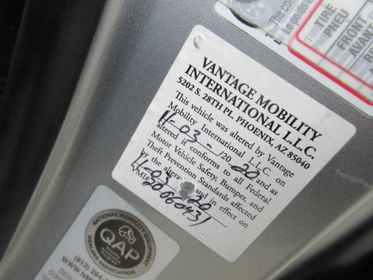 Toyota Sienna XLE Auto Access Seat FWD 7-Passenger (Natl) 2020
