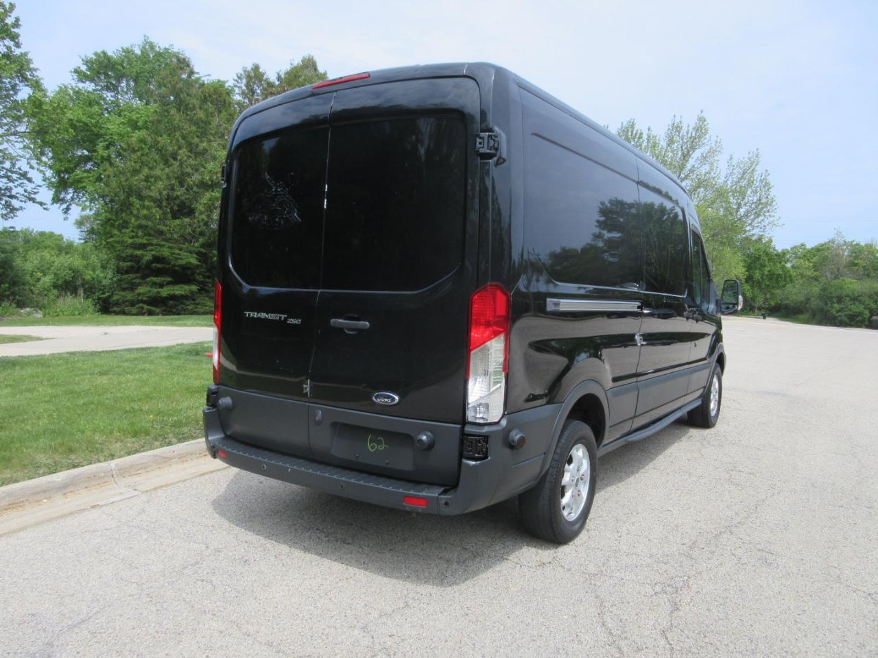 Ford Transit Cargo Van T-250 148" Med Rf 9000 GVWR Sliding RH Dr 2015