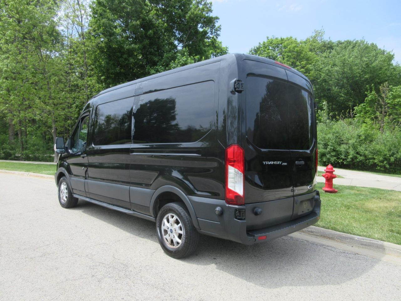 Ford Transit Cargo Van T-250 148" Med Rf 9000 GVWR Sliding RH Dr 2015