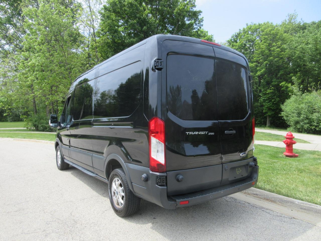 Ford Transit Cargo Van T-250 148" Med Rf 9000 GVWR Sliding RH Dr 2015