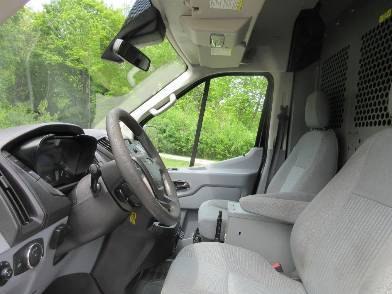 Ford Transit Cargo Van T-250 148" Med Rf 9000 GVWR Sliding RH Dr 2015