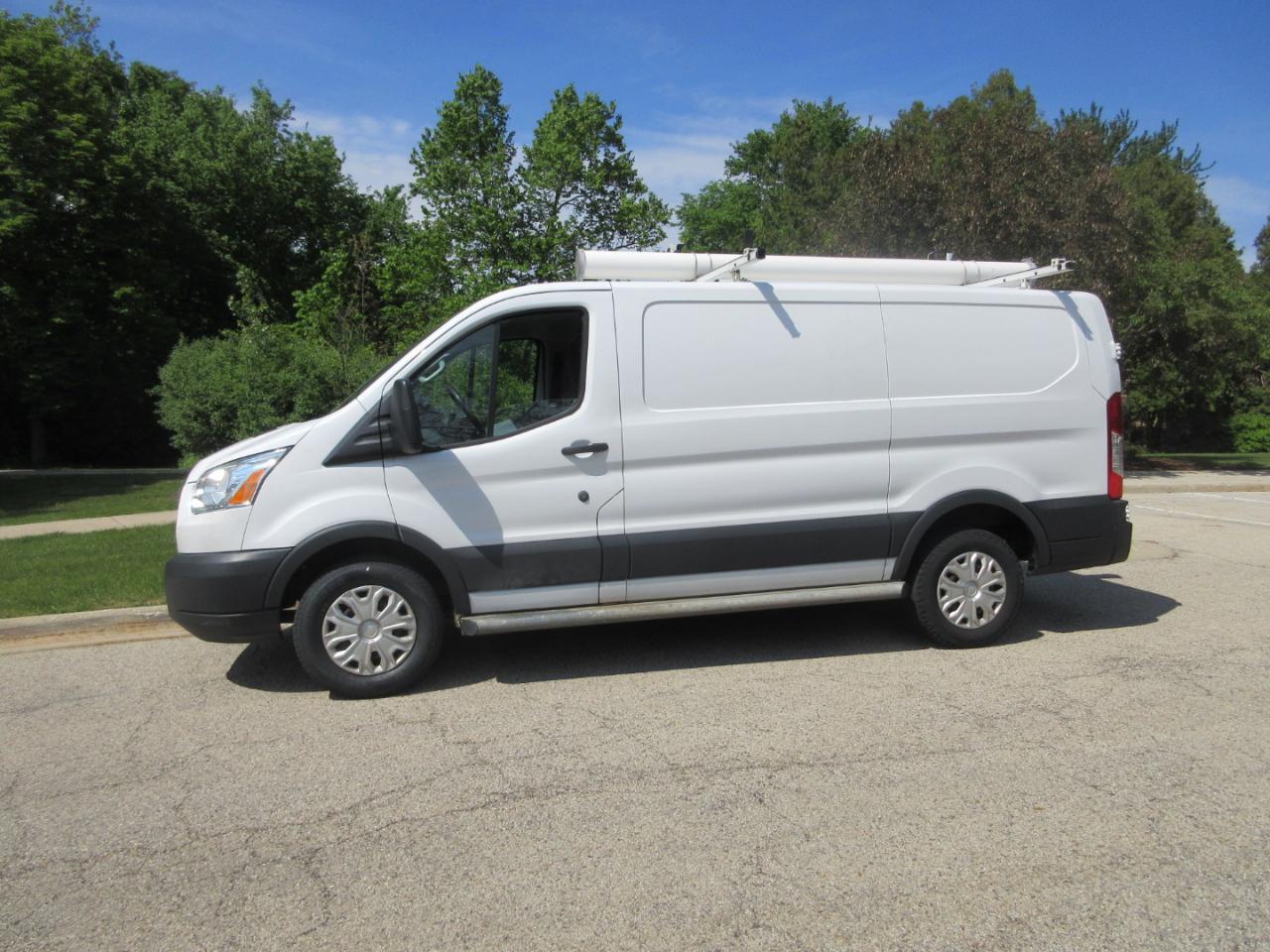 Ford Transit Cargo Van T-250 130" Low Rf 9000 GVWR Swing-Out RH Dr 2015