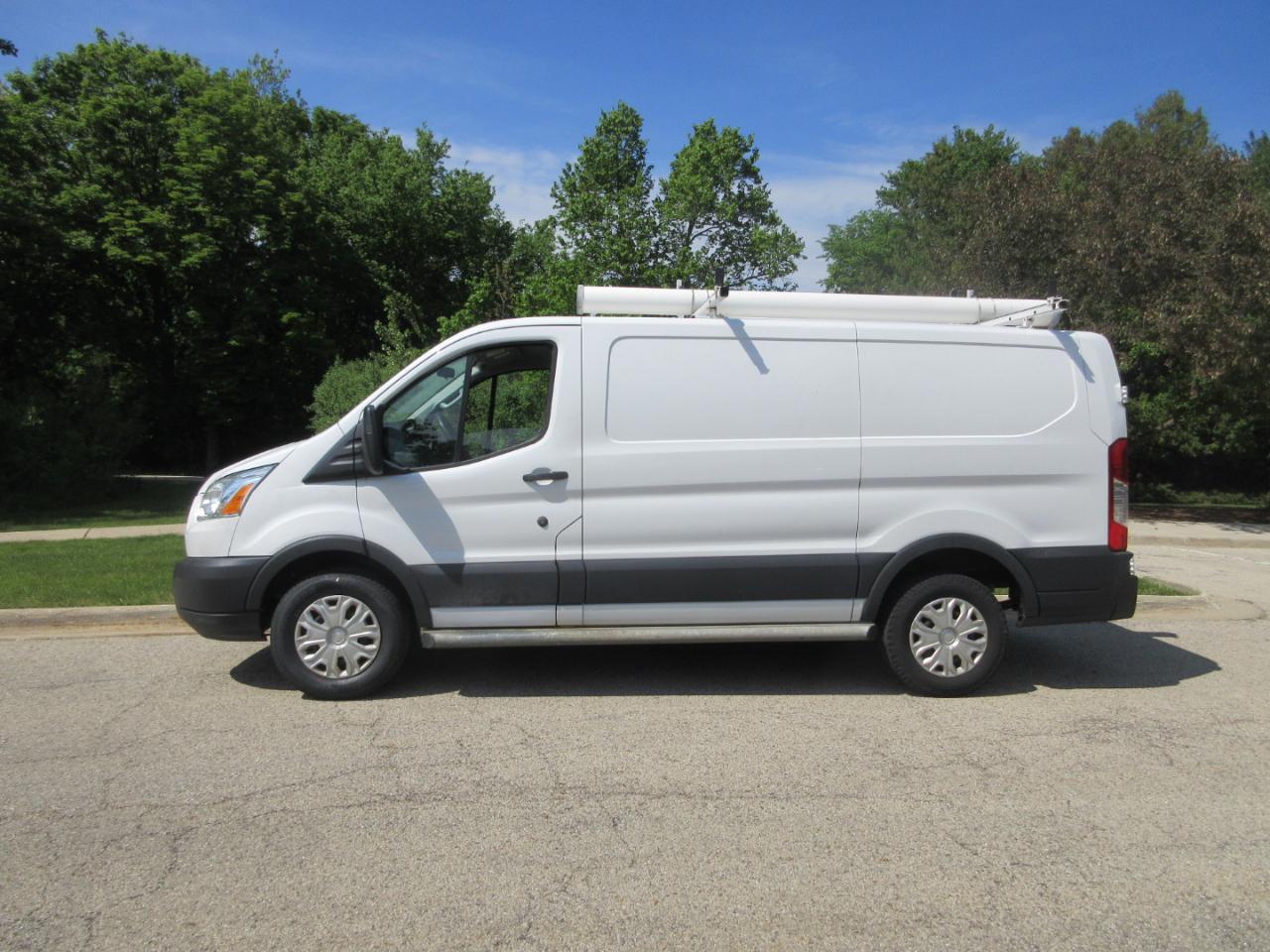 Ford Transit Cargo Van T-250 130" Low Rf 9000 GVWR Swing-Out RH Dr 2015