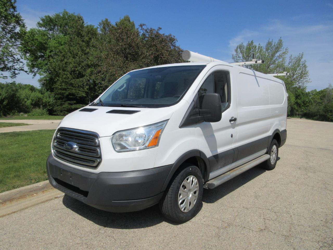 Ford Transit Cargo Van T-250 130" Low Rf 9000 GVWR Swing-Out RH Dr 2015