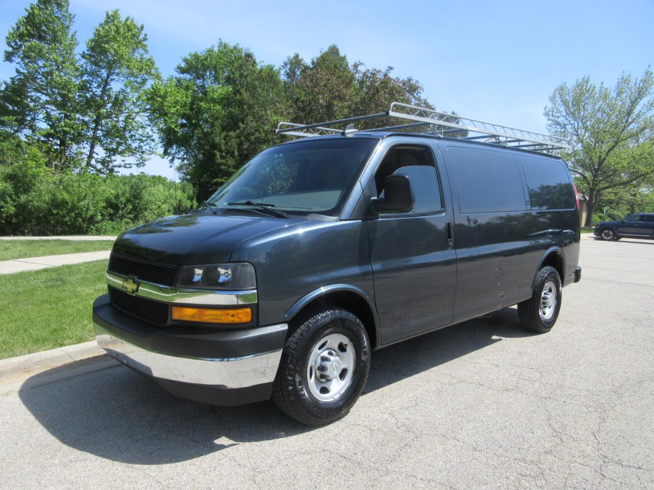 Chevrolet Express Cargo Van RWD 2500 135" 2020