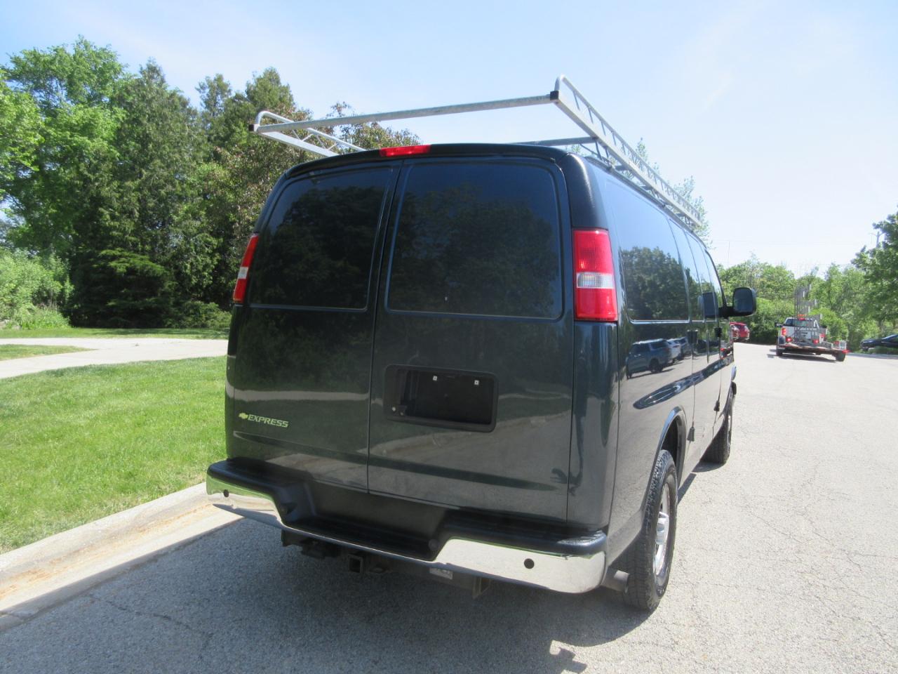 Chevrolet Express Cargo Van RWD 2500 135" 2020