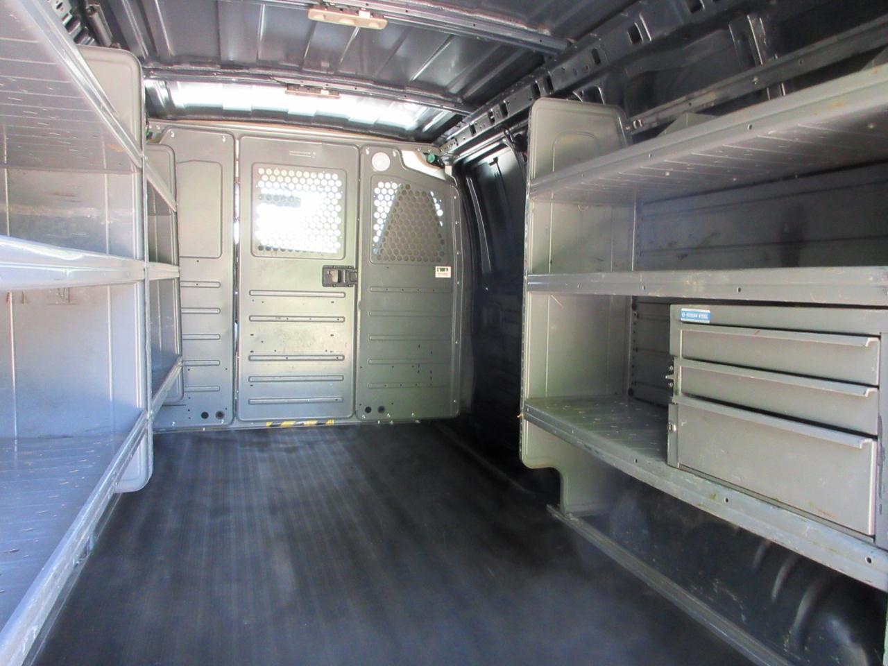 Chevrolet Express Cargo Van RWD 2500 135" 2020