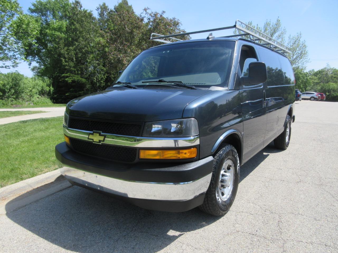 Chevrolet Express Cargo Van RWD 2500 135" 2020
