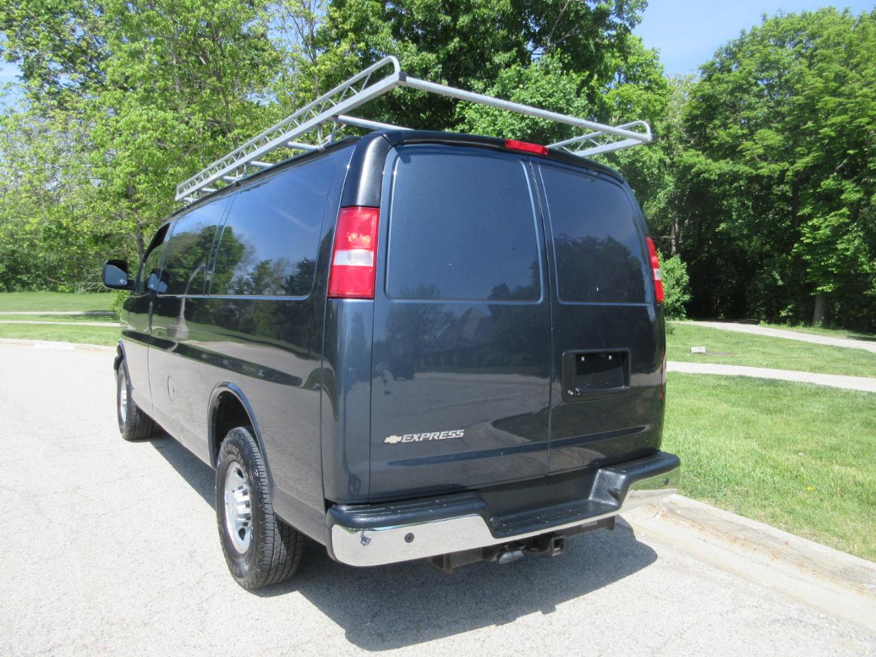 Chevrolet Express Cargo Van RWD 2500 135" 2020
