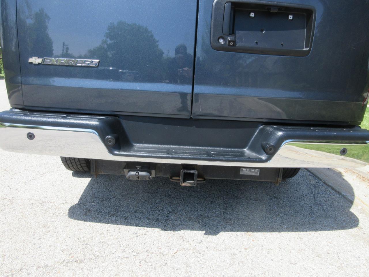 Chevrolet Express Cargo Van RWD 2500 135" 2020