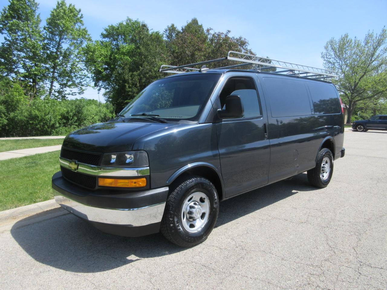 Chevrolet Express Cargo Van RWD 2500 135" 2020