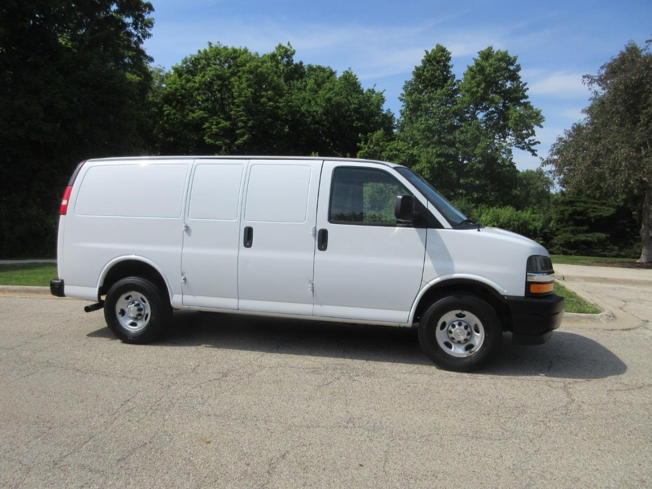 Chevrolet Express Cargo Van RWD 2500 135" 2019