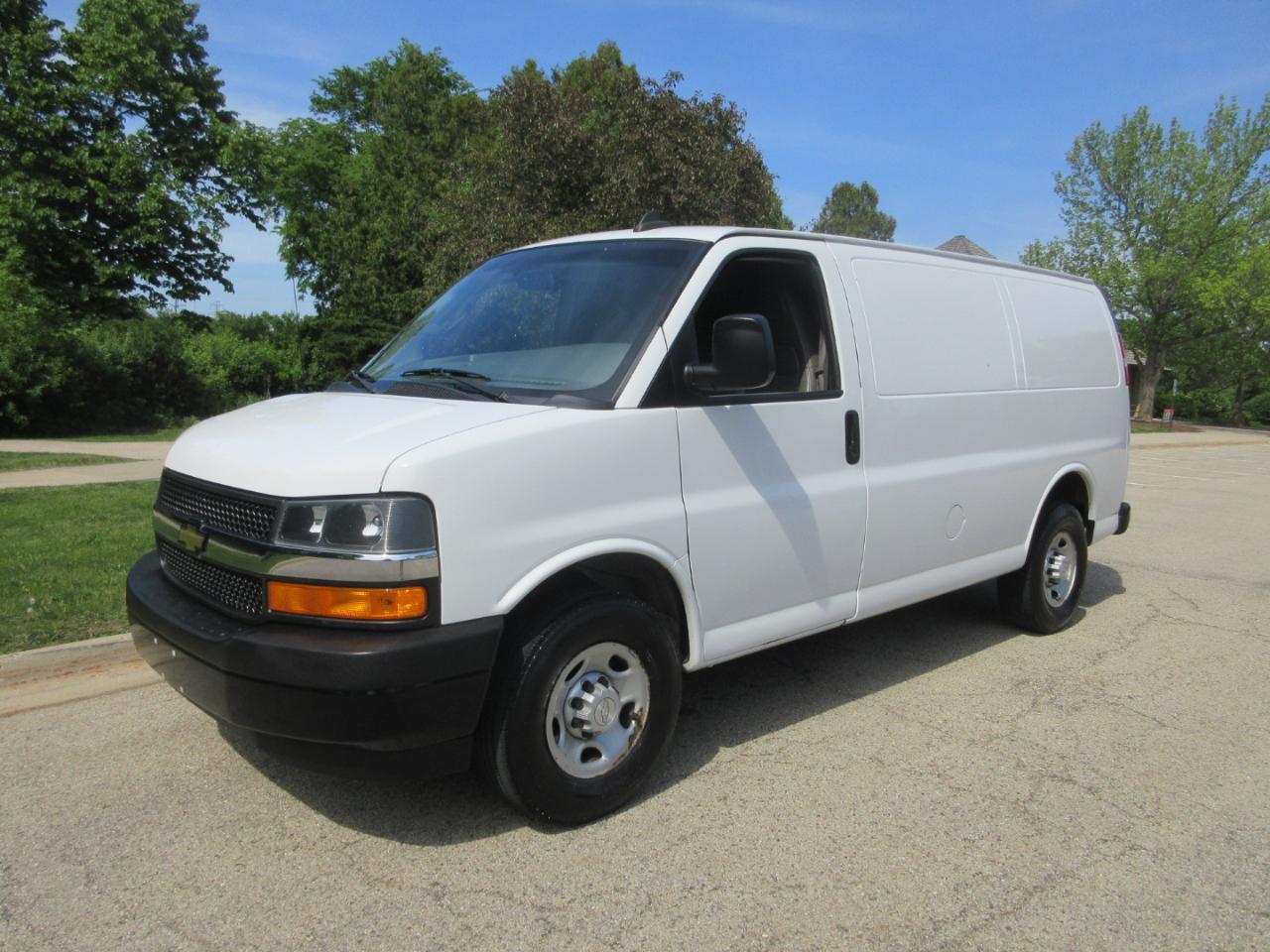 Chevrolet Express Cargo Van RWD 2500 135" 2019