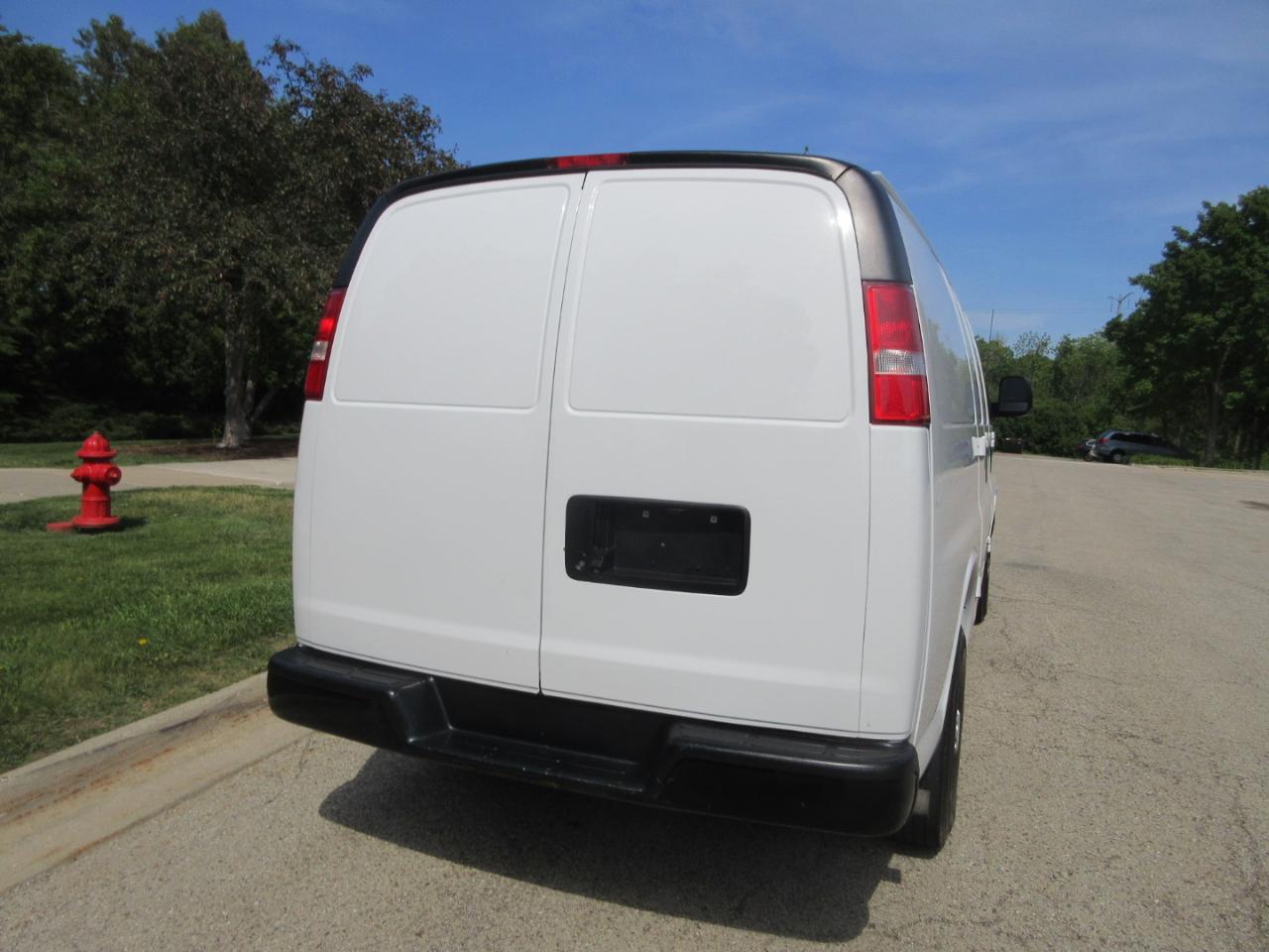 Chevrolet Express Cargo Van RWD 2500 135" 2019
