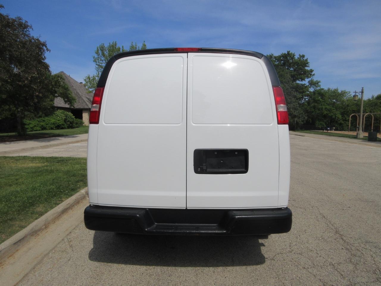 Chevrolet Express Cargo Van RWD 2500 135" 2019