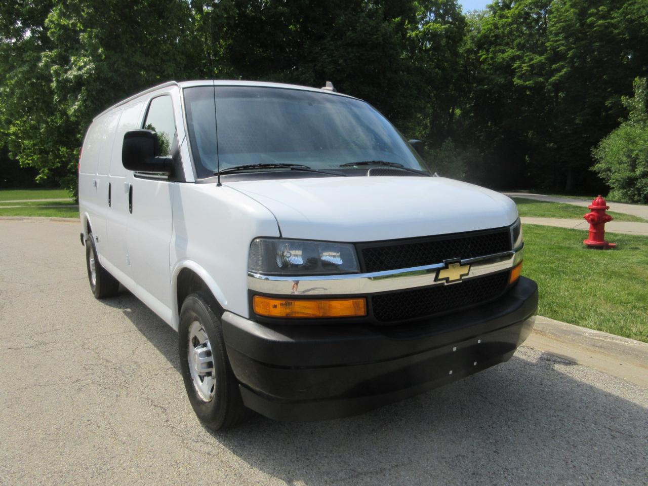 Chevrolet Express Cargo Van RWD 2500 135" 2019