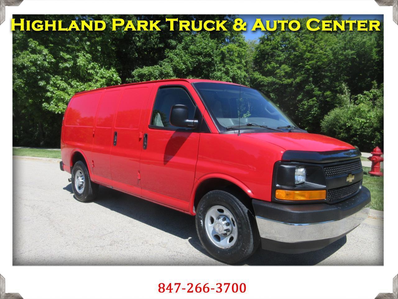 Chevrolet Express Cargo Van RWD 2500 135" 2017