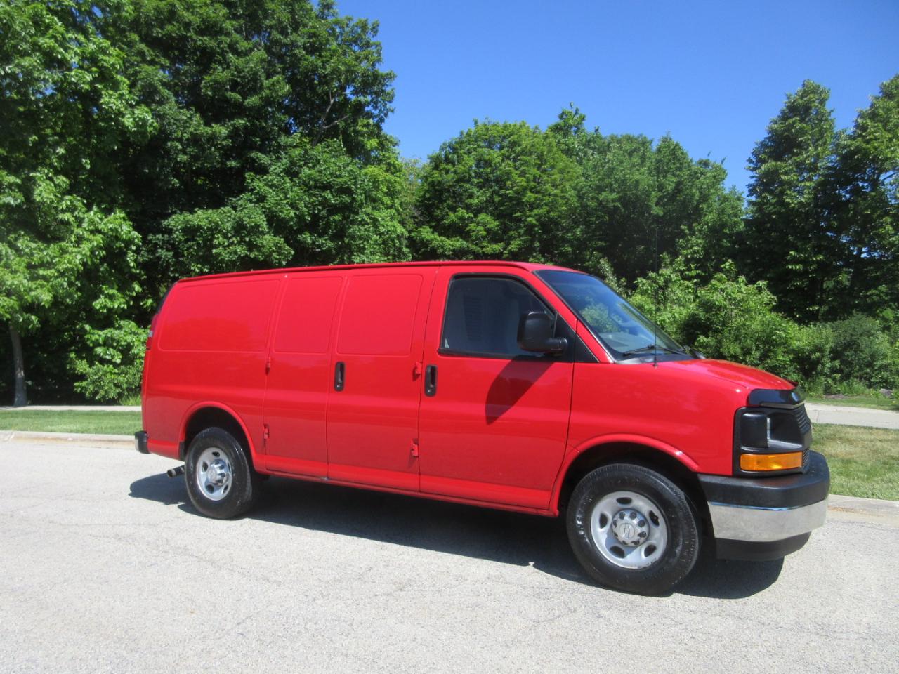 Chevrolet Express Cargo Van RWD 2500 135" 2017