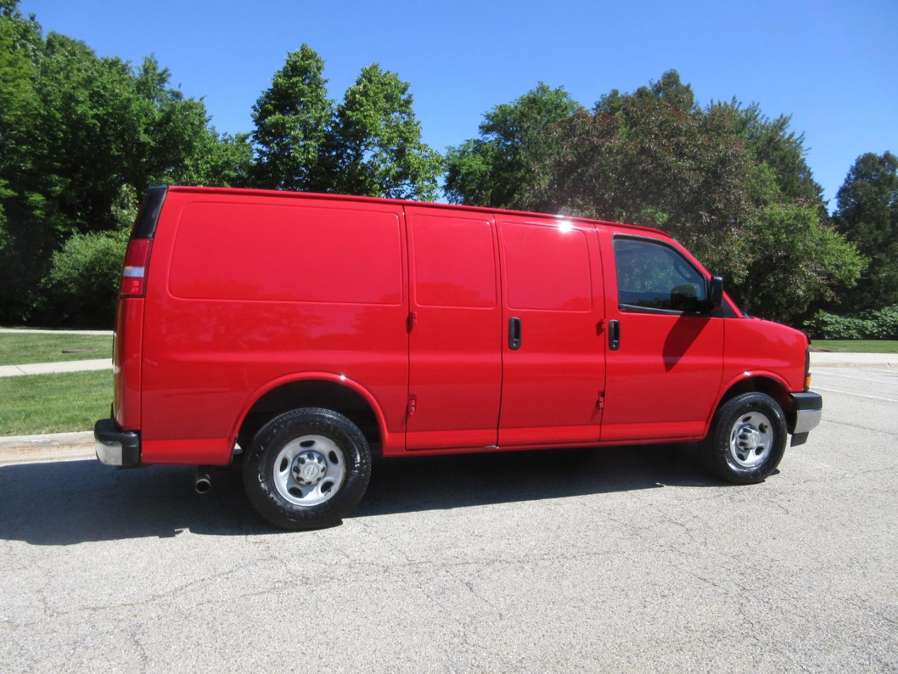 Chevrolet Express Cargo Van RWD 2500 135" 2017
