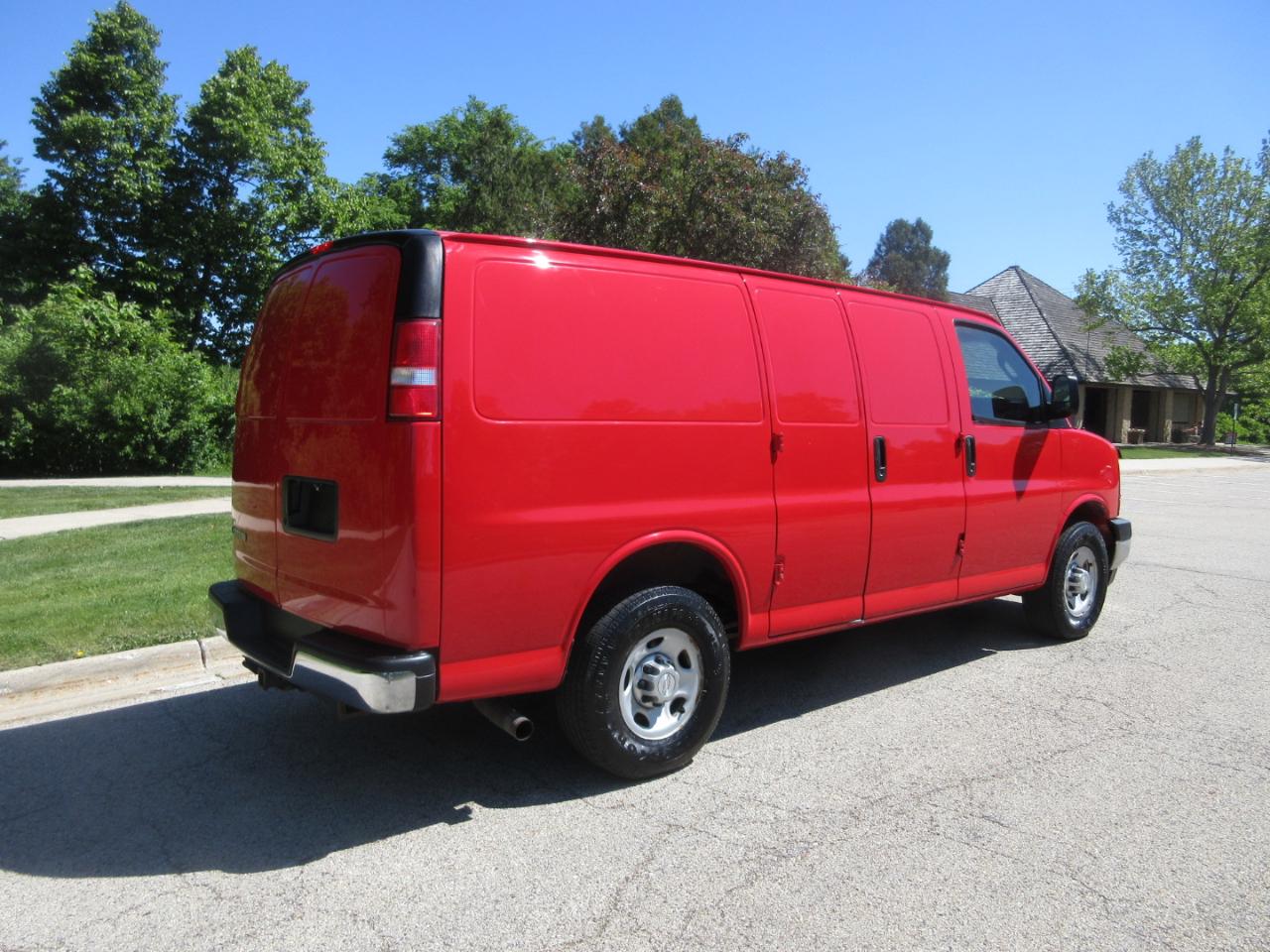 Chevrolet Express Cargo Van RWD 2500 135" 2017