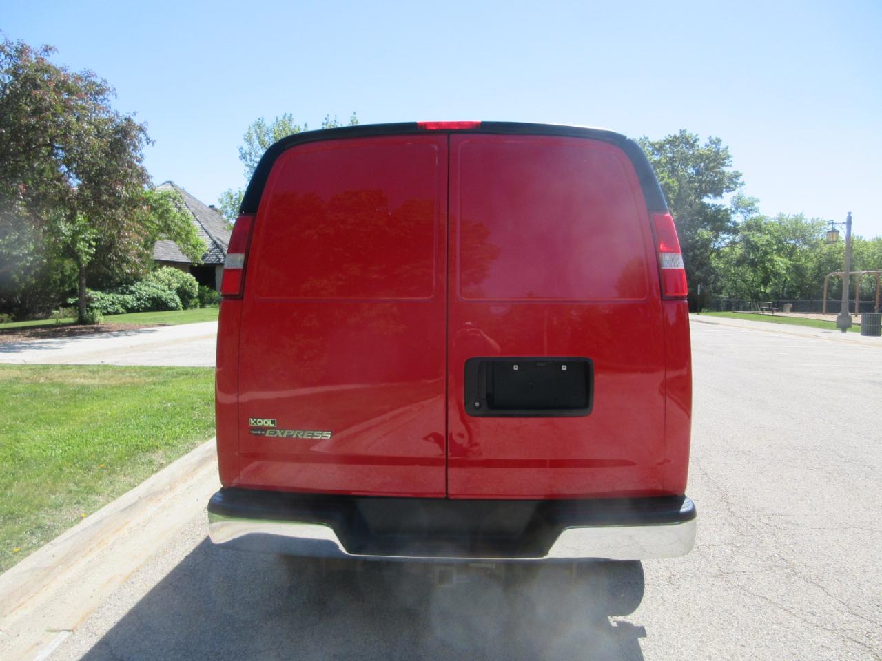 Chevrolet Express Cargo Van RWD 2500 135" 2017