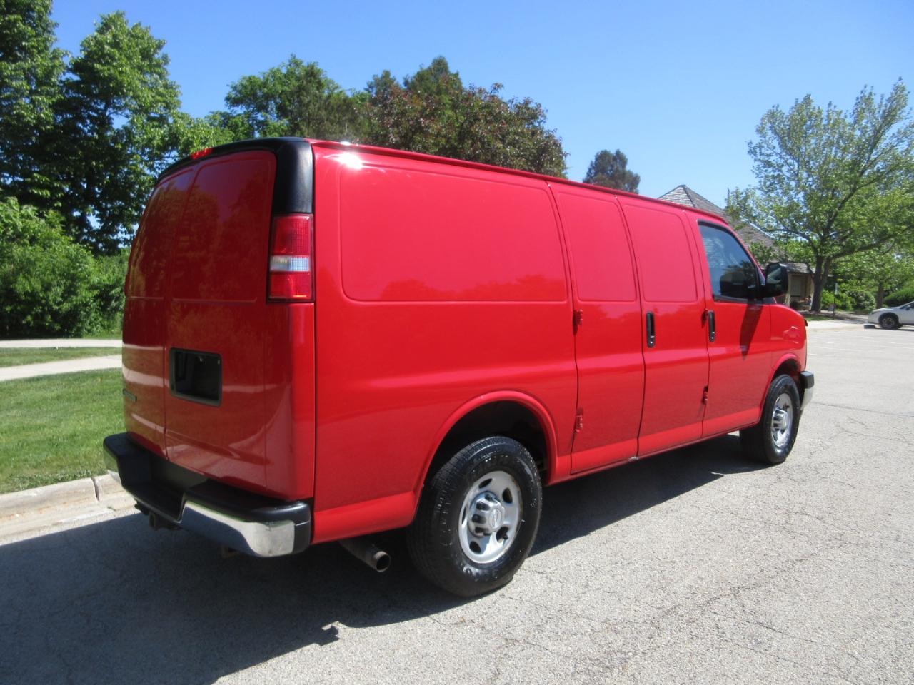 Chevrolet Express Cargo Van RWD 2500 135" 2017