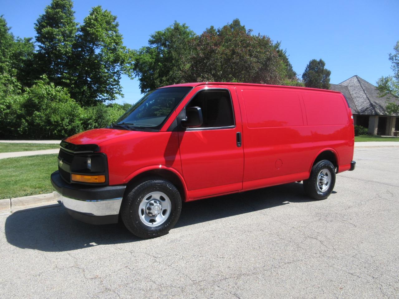 Chevrolet Express Cargo Van RWD 2500 135" 2017