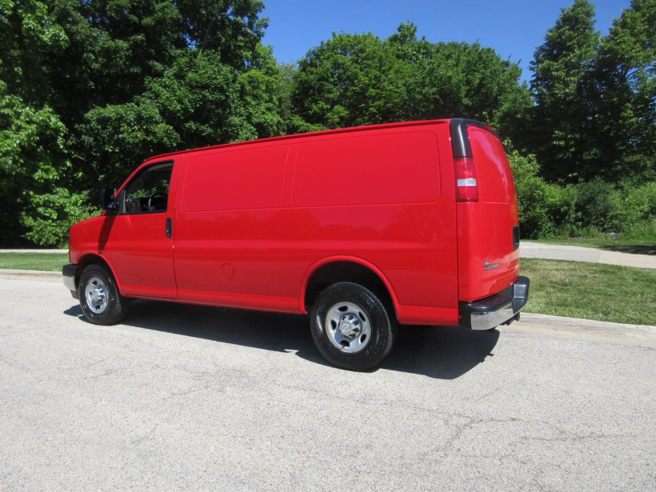 Chevrolet Express Cargo Van RWD 2500 135" 2017
