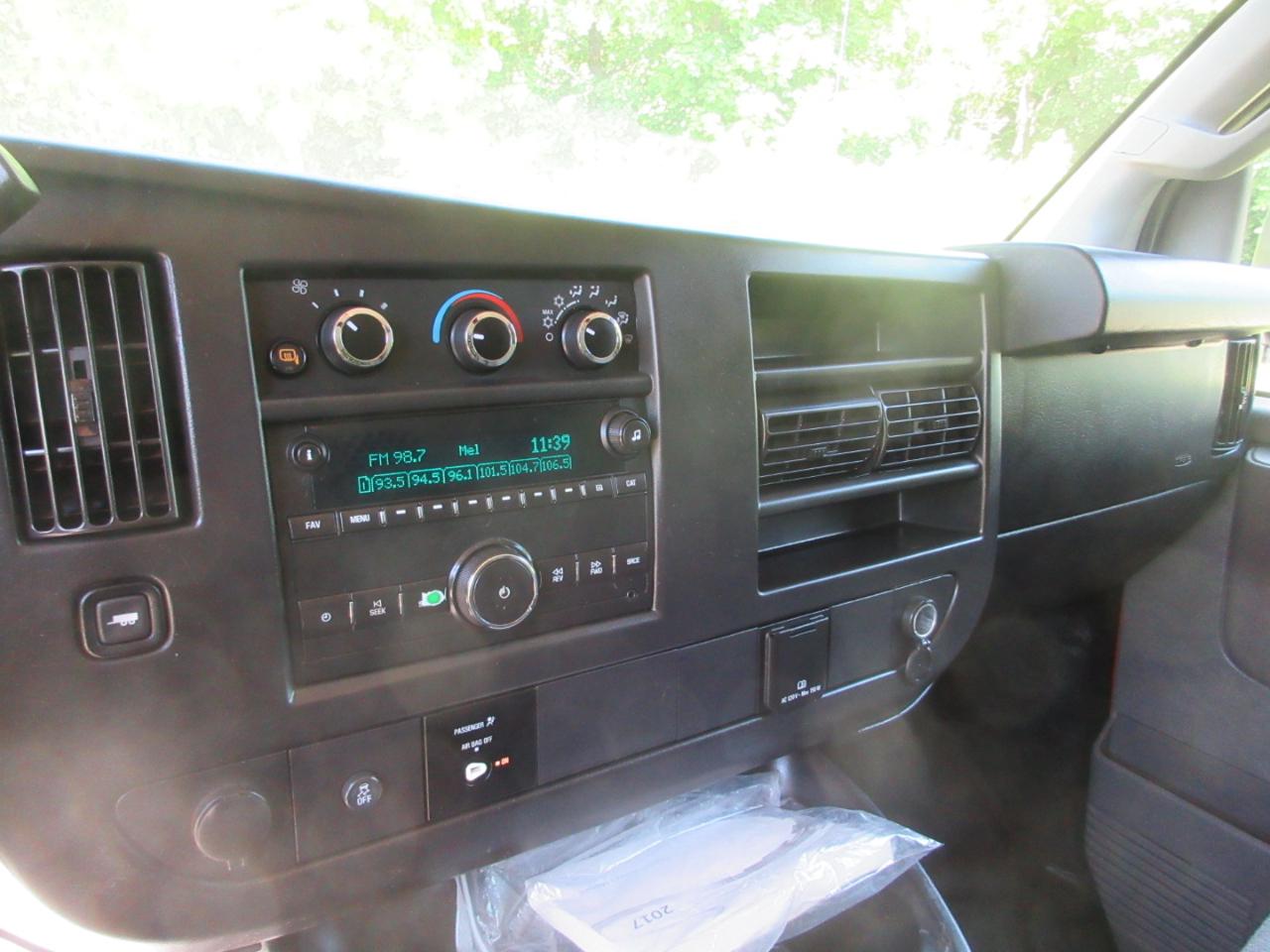 Chevrolet Express Cargo Van RWD 2500 135" 2017