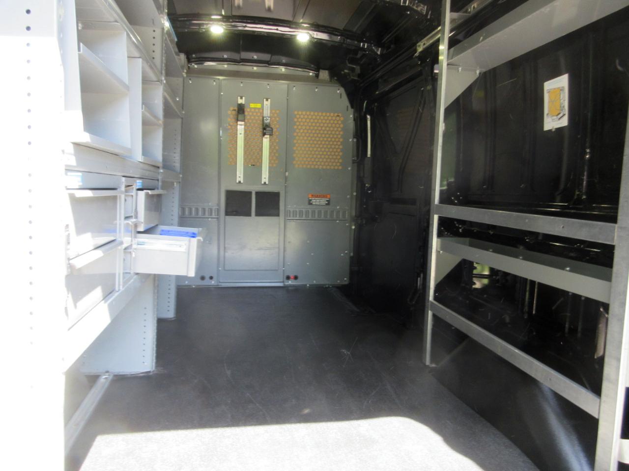 Ford Transit Van T-250 148" Med Rf 9000 GVWR Sliding RH Dr 2017