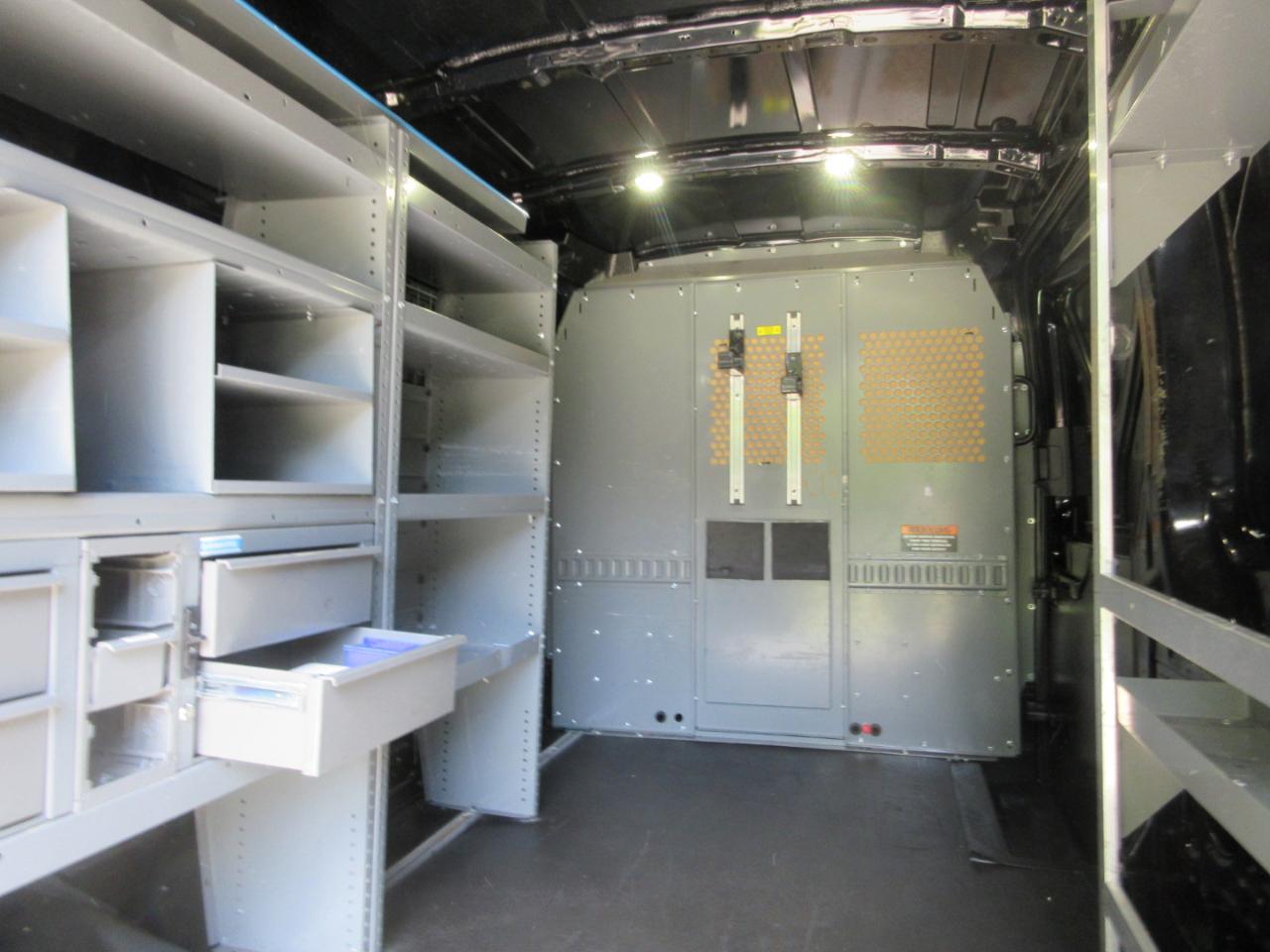 Ford Transit Van T-250 148" Med Rf 9000 GVWR Sliding RH Dr 2017