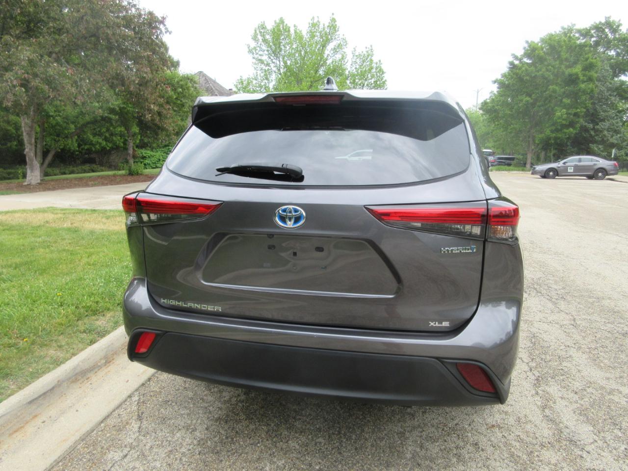 Toyota Highlander Hybrid XLE FWD (Natl) 2021