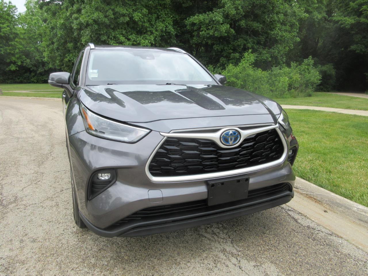 Toyota Highlander Hybrid XLE FWD (Natl) 2021