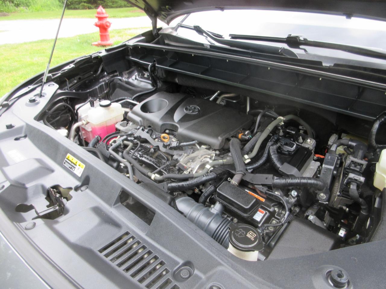 Toyota Highlander Hybrid XLE FWD (Natl) 2021