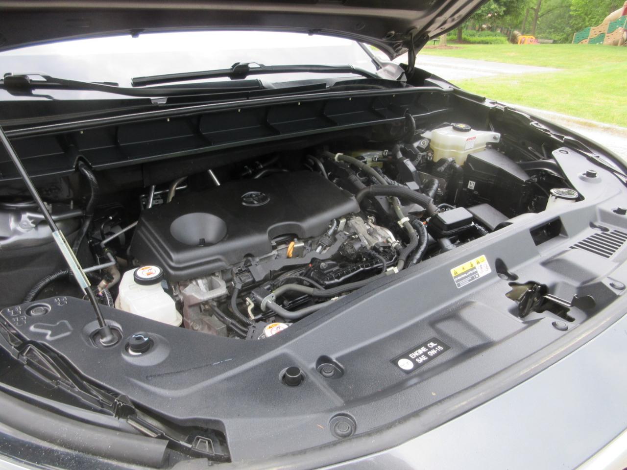 Toyota Highlander Hybrid XLE FWD (Natl) 2021