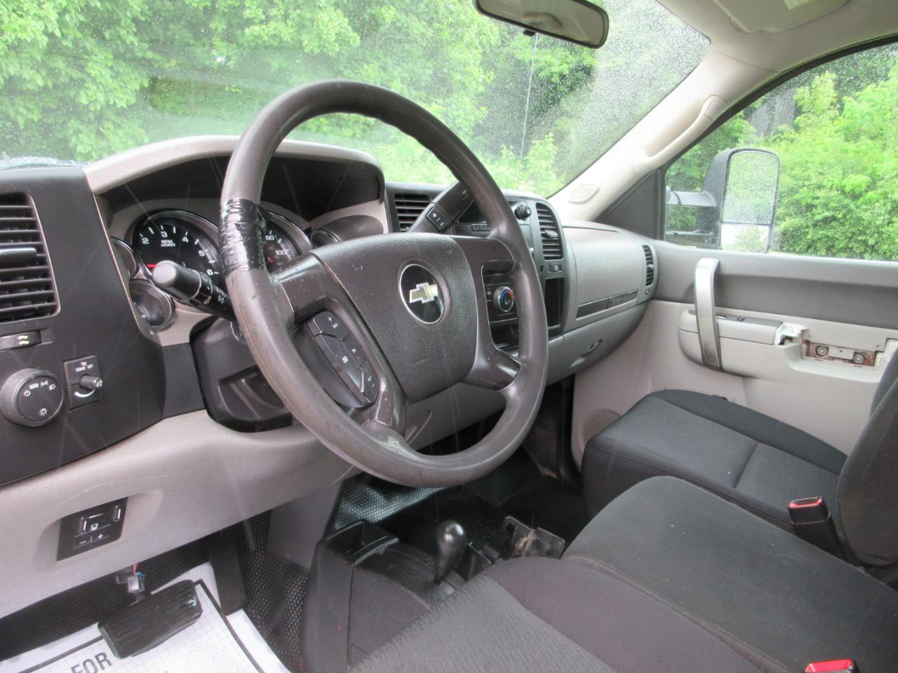 Chevrolet Silverado 2500HD 4WD Crew Cab 167.7" Work Truck 2012