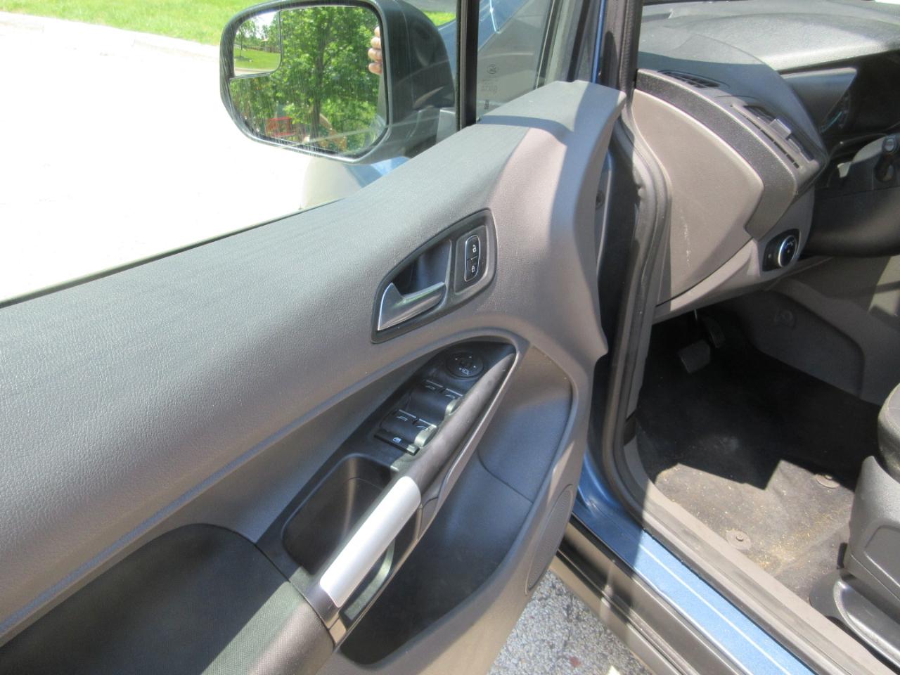 Ford Transit Connect Wagon XLT LWB w/Rear Liftgate 2022