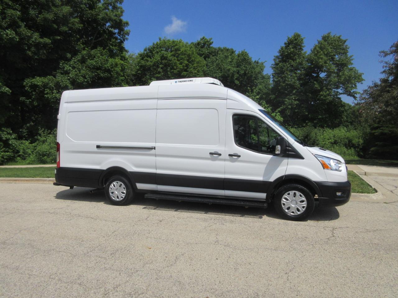 Ford Transit Cargo Van T-350 148" EL Hi Rf 9500 GVWR RWD 2022