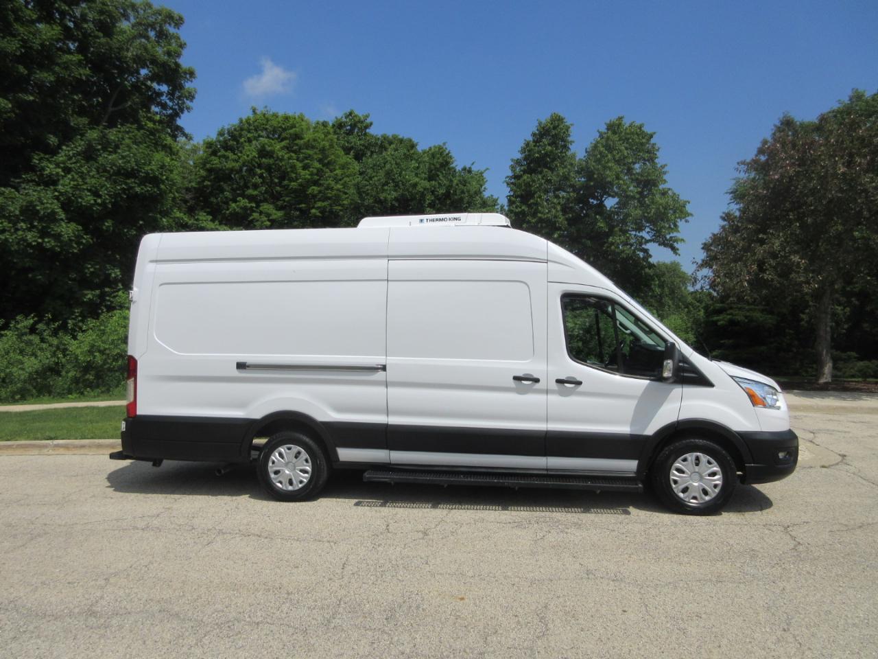 Ford Transit Cargo Van T-350 148" EL Hi Rf 9500 GVWR RWD 2022