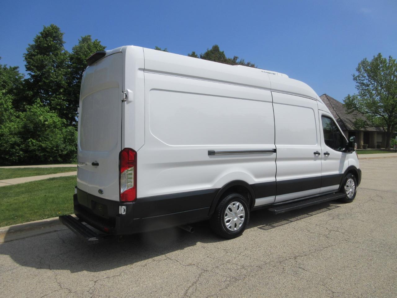 Ford Transit Cargo Van T-350 148" EL Hi Rf 9500 GVWR RWD 2022