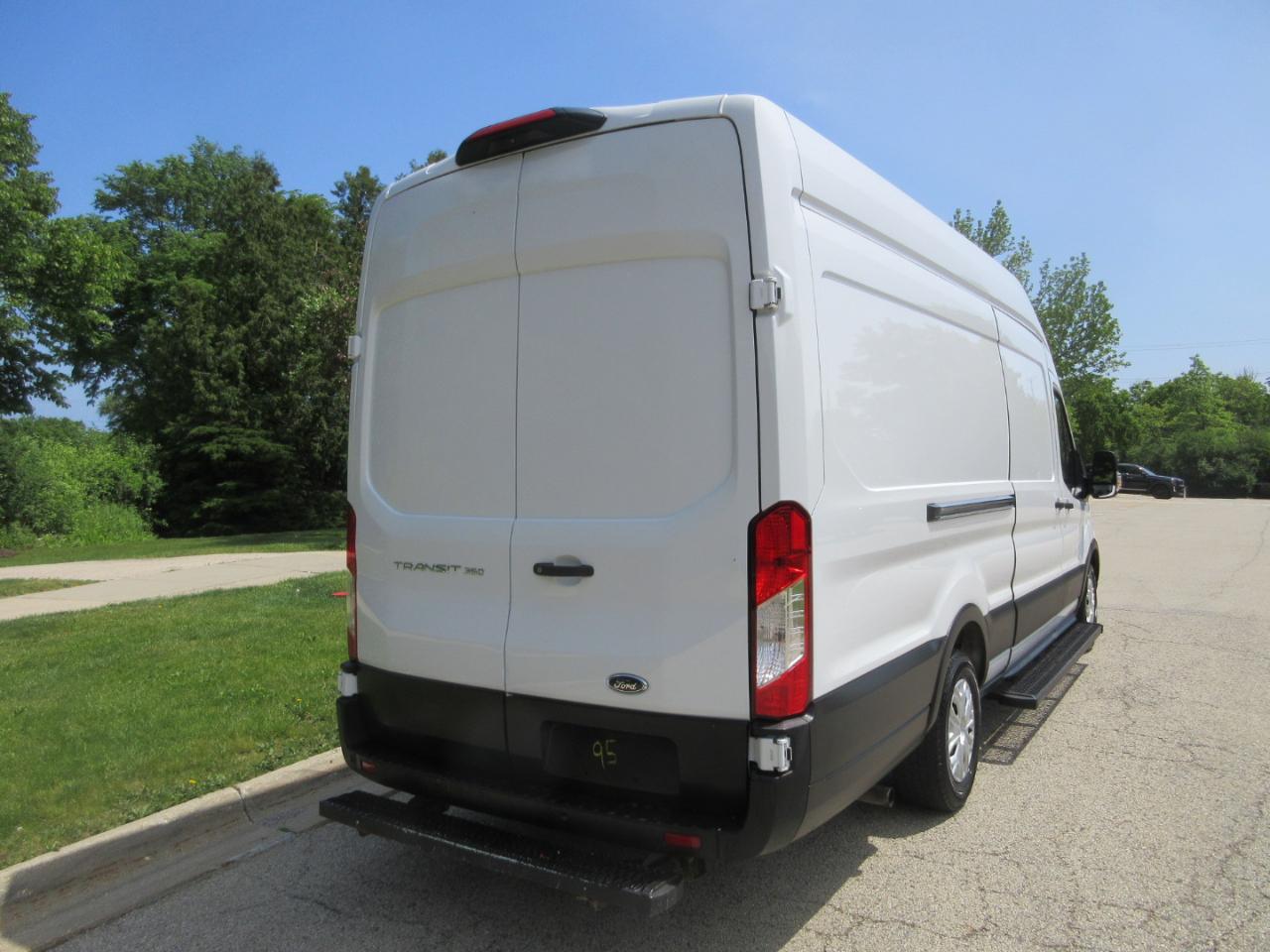 Ford Transit Cargo Van T-350 148" EL Hi Rf 9500 GVWR RWD 2022