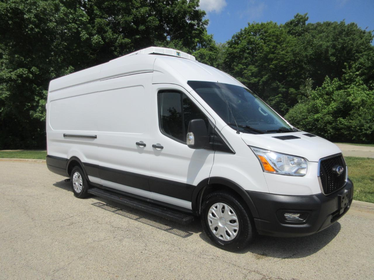 Ford Transit Cargo Van T-350 148" EL Hi Rf 9500 GVWR RWD 2022