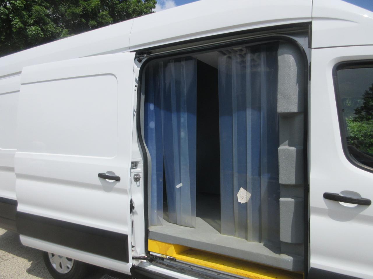 Ford Transit Cargo Van T-350 148" EL Hi Rf 9500 GVWR RWD 2022